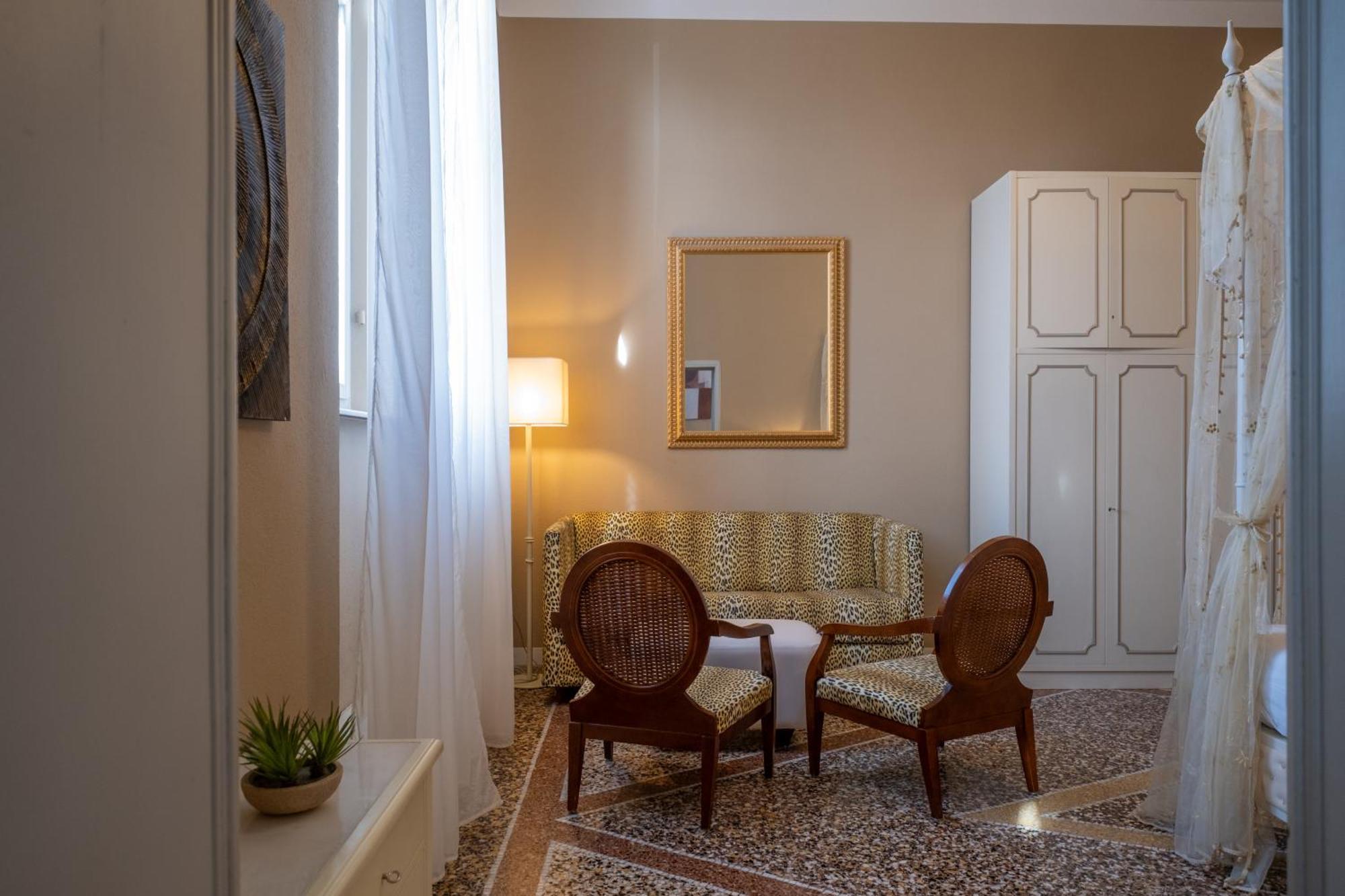 Lungarno Buozzi 7 Apartments 피사 외부 사진