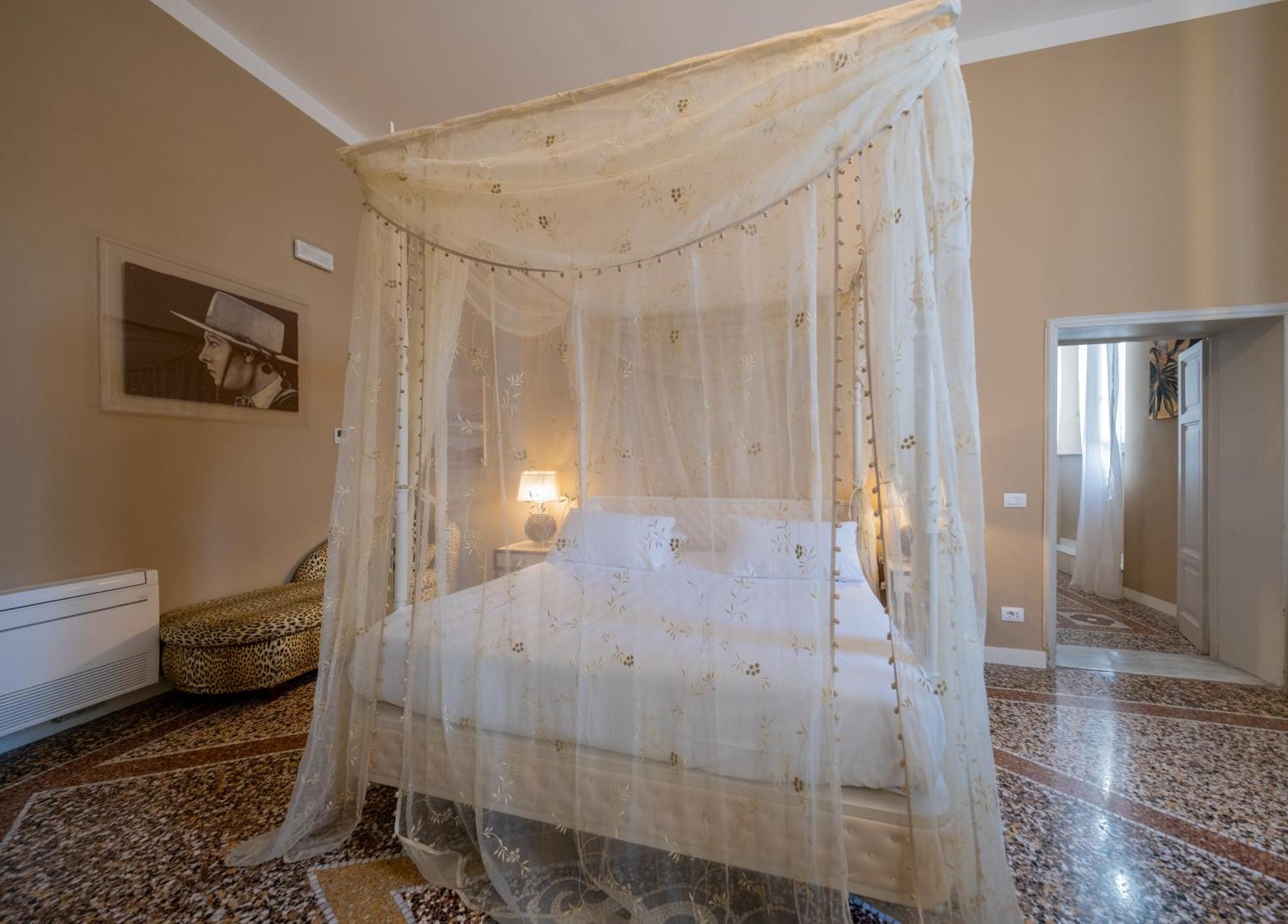 Lungarno Buozzi 7 Apartments 피사 외부 사진