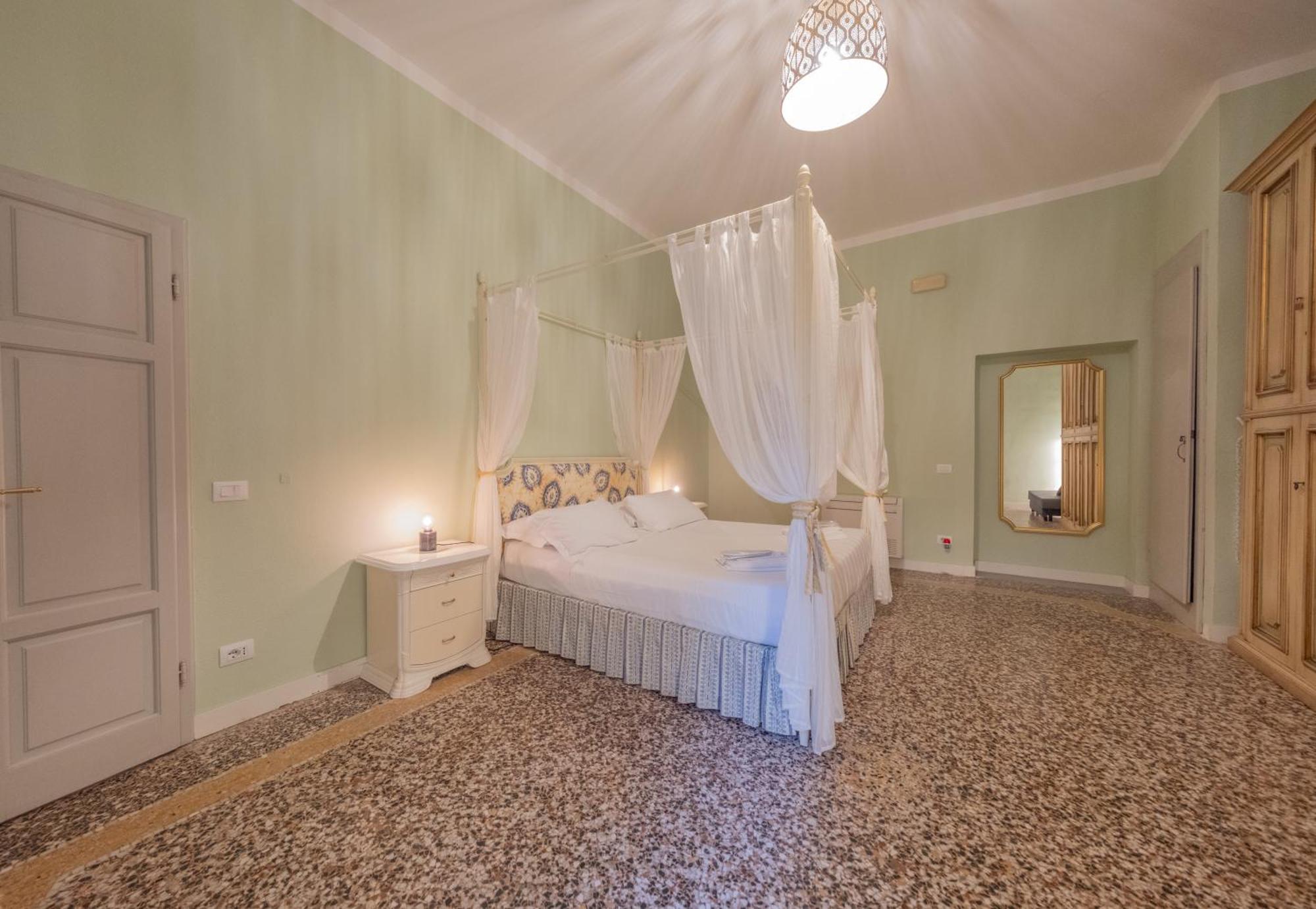 Lungarno Buozzi 7 Apartments 피사 외부 사진